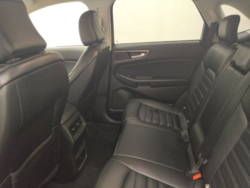 Used 2023 Ford Edge SEL image 18