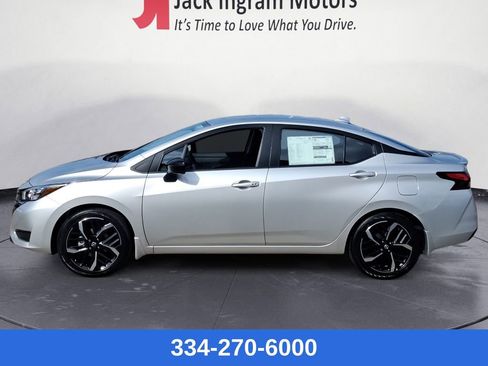 New 2025 Nissan Versa SR w/ Trunk Package image 2