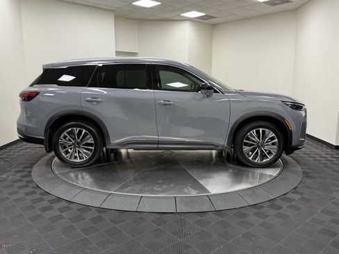 Certified 2027 INFINITI QX60 Luxe w/ Cargo Package FWD image 8