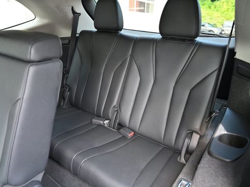 Used 2022 Acura MDX SH-AWD image 18