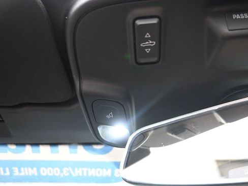 Used 2018 Chevrolet Camaro LT RWD image 18