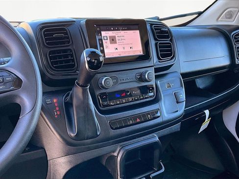 Used 2024 RAM ProMaster 2500 w/ Convenience Group image 5