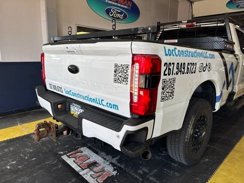 Used 2025 Ford F250 Lariat w/ Black Appearance Package AWD/4WD image 8