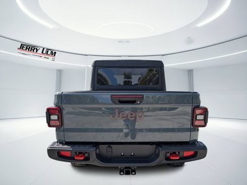 New 2026 Jeep Gladiator Rubicon w/ Safety Group AWD/4WD image 4