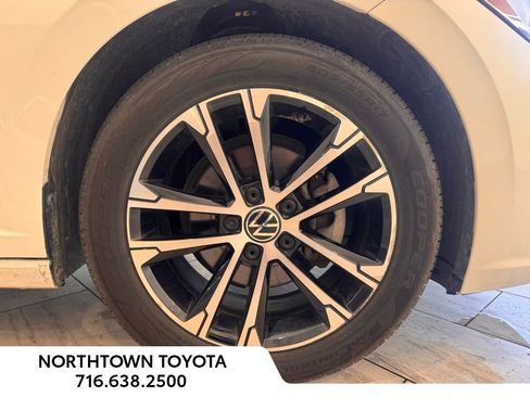 Used 2024 Volkswagen Jetta Sport FWD image 9