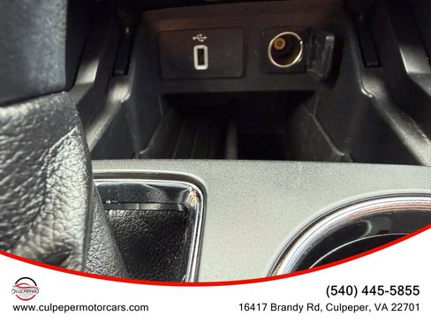 Used 2018 Ford Explorer XLT w/ Equipment Group 202A image 26