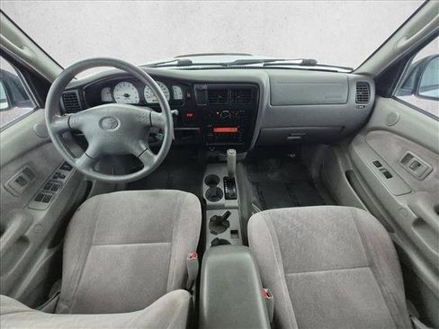 Used 2002 Toyota Tacoma PreRunner w/ SR5 Pkg w/ Chrome Pkg RWD image 17