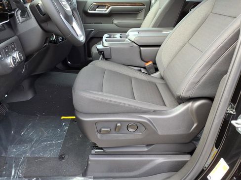 New 2026 GMC Sierra 1500 Elevation image 13