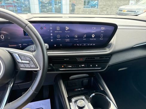 Used 2024 Buick Envision Preferred AWD/4WD image 16