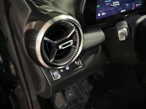 Used 2025 Chevrolet Equinox LT FWD image 13