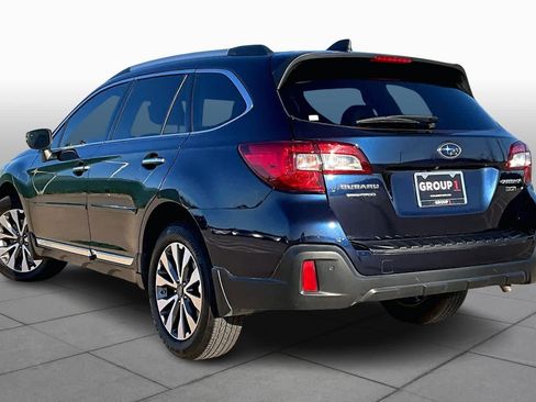 Used 2018 Subaru Outback 3.6R Touring AWD/4WD image 22