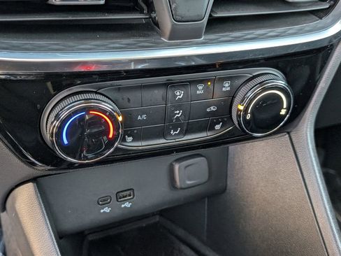 Used 2024 Buick Encore GX Sport Touring w/ Comfort Package image 28