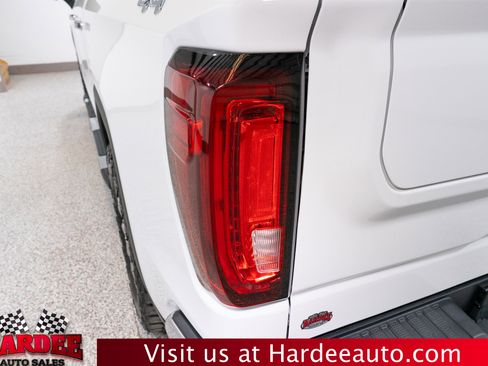 Used 2025 GMC Sierra 1500 SLT w/ SLT Premium Plus Package image 9