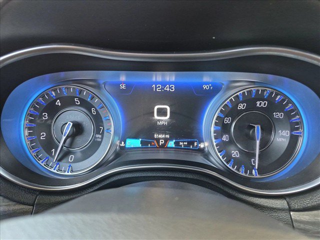 Used 2017 Chrysler 300 Limited RWD image 11