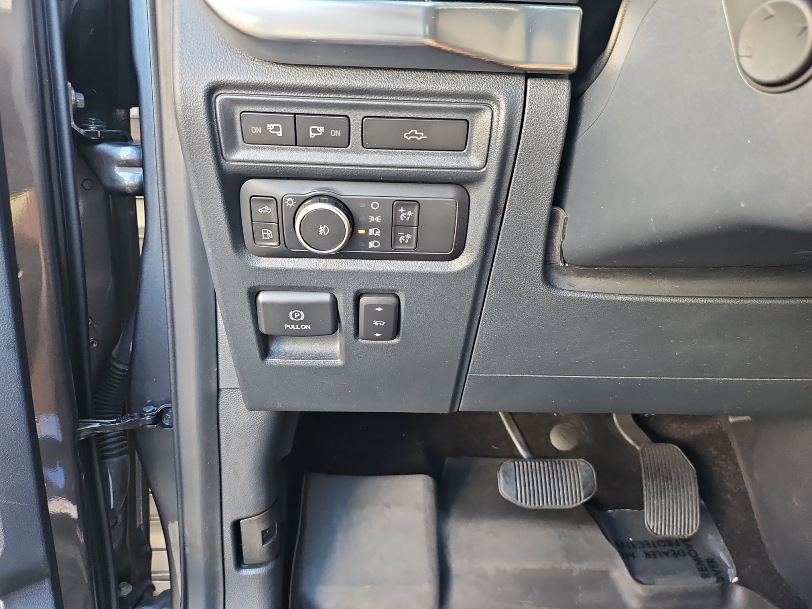 Used 2022 Ford F150 Lariat w/ Equipment Group 502A High AWD/4WD image 27
