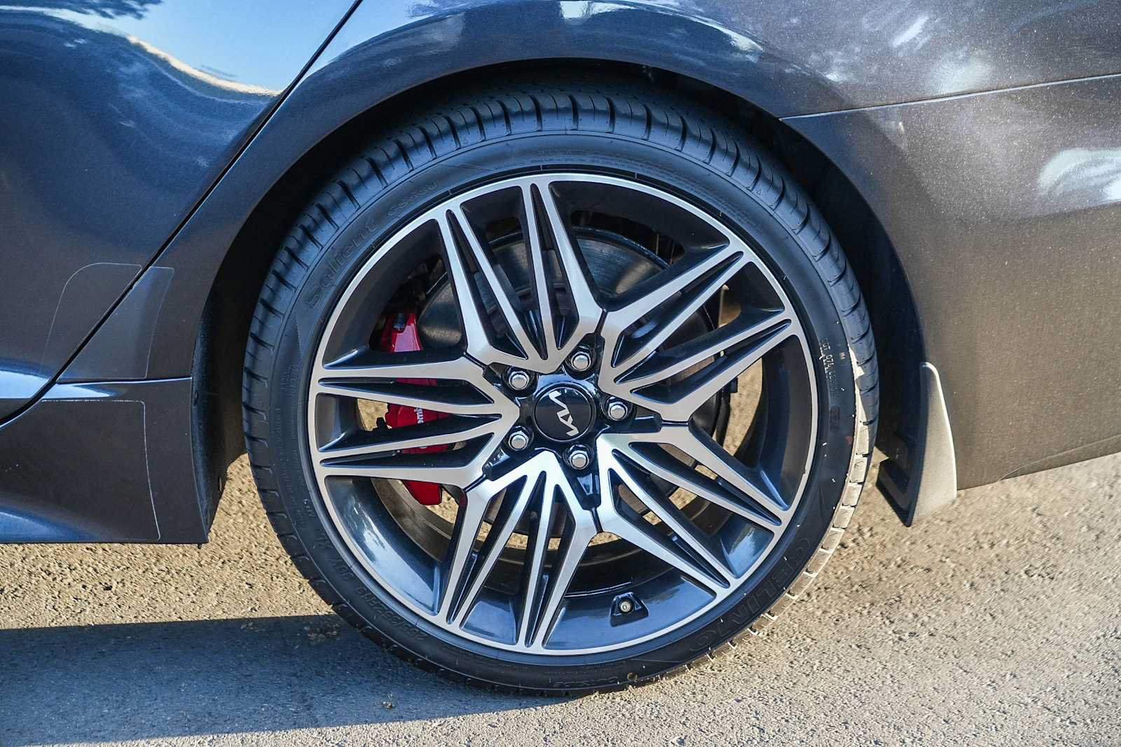 Used 2022 Kia Stinger GT1 AWD/4WD image 9