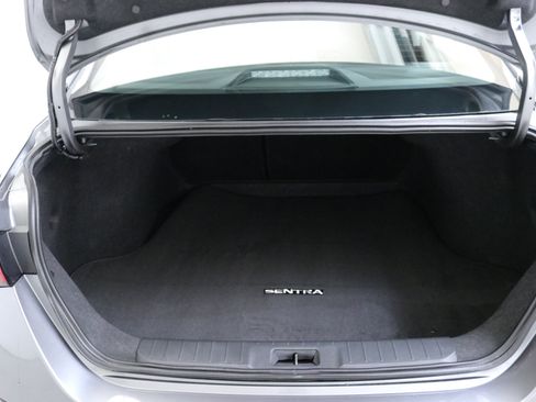 Used 2025 Nissan Sentra SV image 25