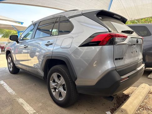 Used 2025 Toyota RAV4 XLE w/ Convenience Package FWD image 8