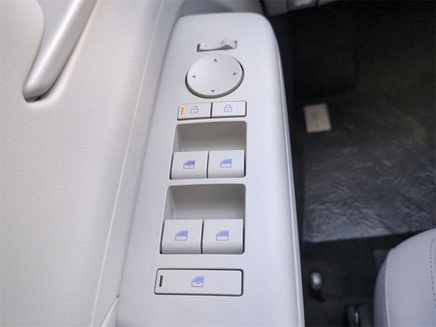 New 2026 Hyundai Kona SE image 22