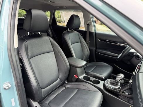 Certified 2025 Kia Seltos EX w/ EX Sunroof Package FWD image 36