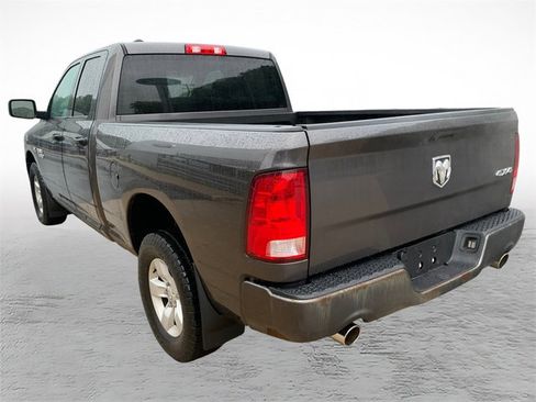 Used 2018 RAM 1500 Express AWD/4WD image 4