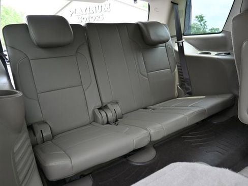 Used 2018 Chevrolet Tahoe Premier AWD/4WD image 22