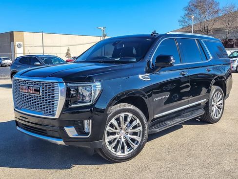 Used 2021 GMC Yukon Denali image 2