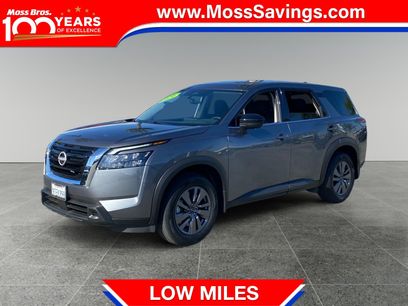 Used 2025 Nissan Pathfinder S w/ Cargo Package