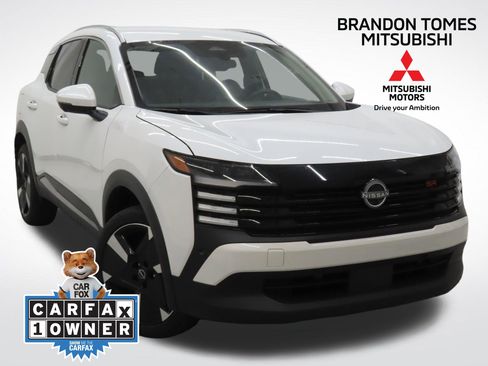 Used 2025 Nissan Kicks SR image 1