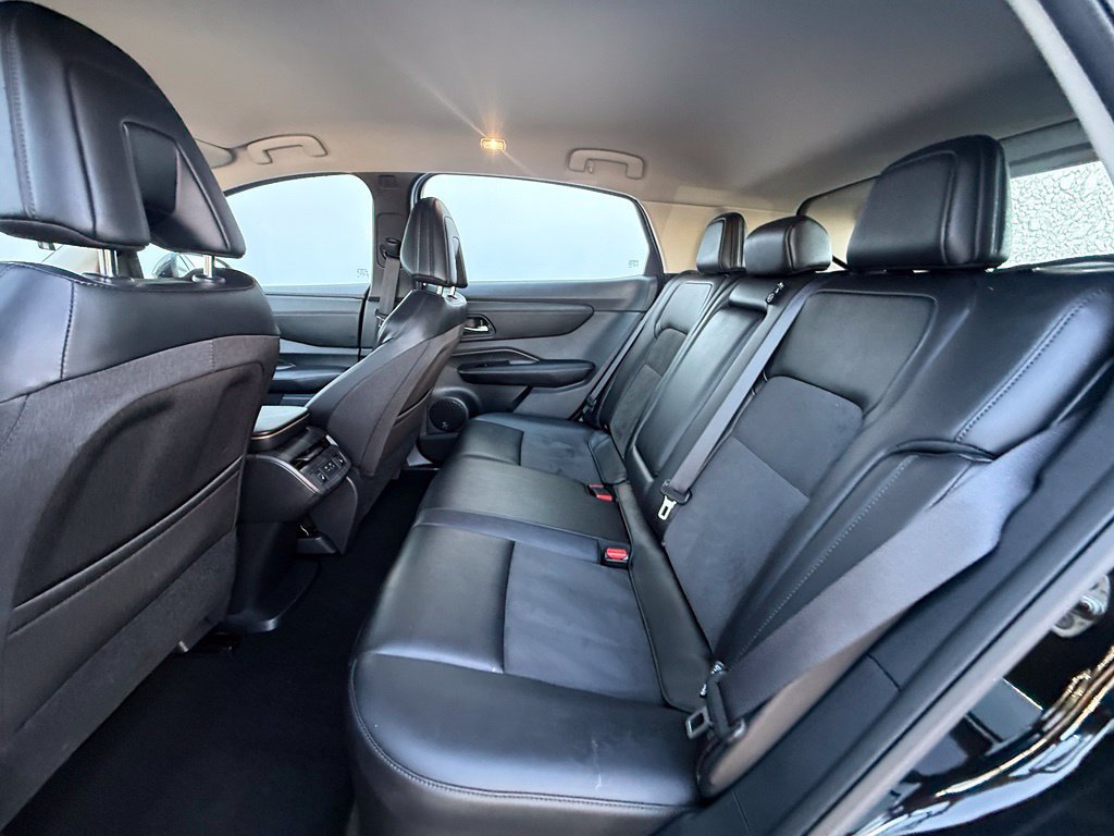 Used 2023 Nissan Ariya FWD image 16