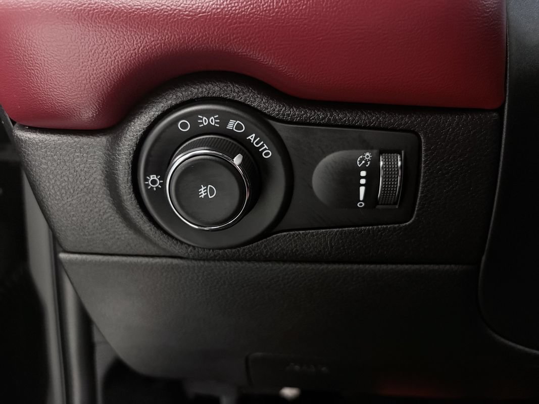 Used 2021 Dodge Durango R/T w/ Blacktop Package AWD/4WD image 27