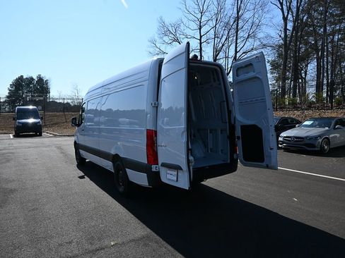 Used 2025 Mercedes-Benz Sprinter 2500 image 26