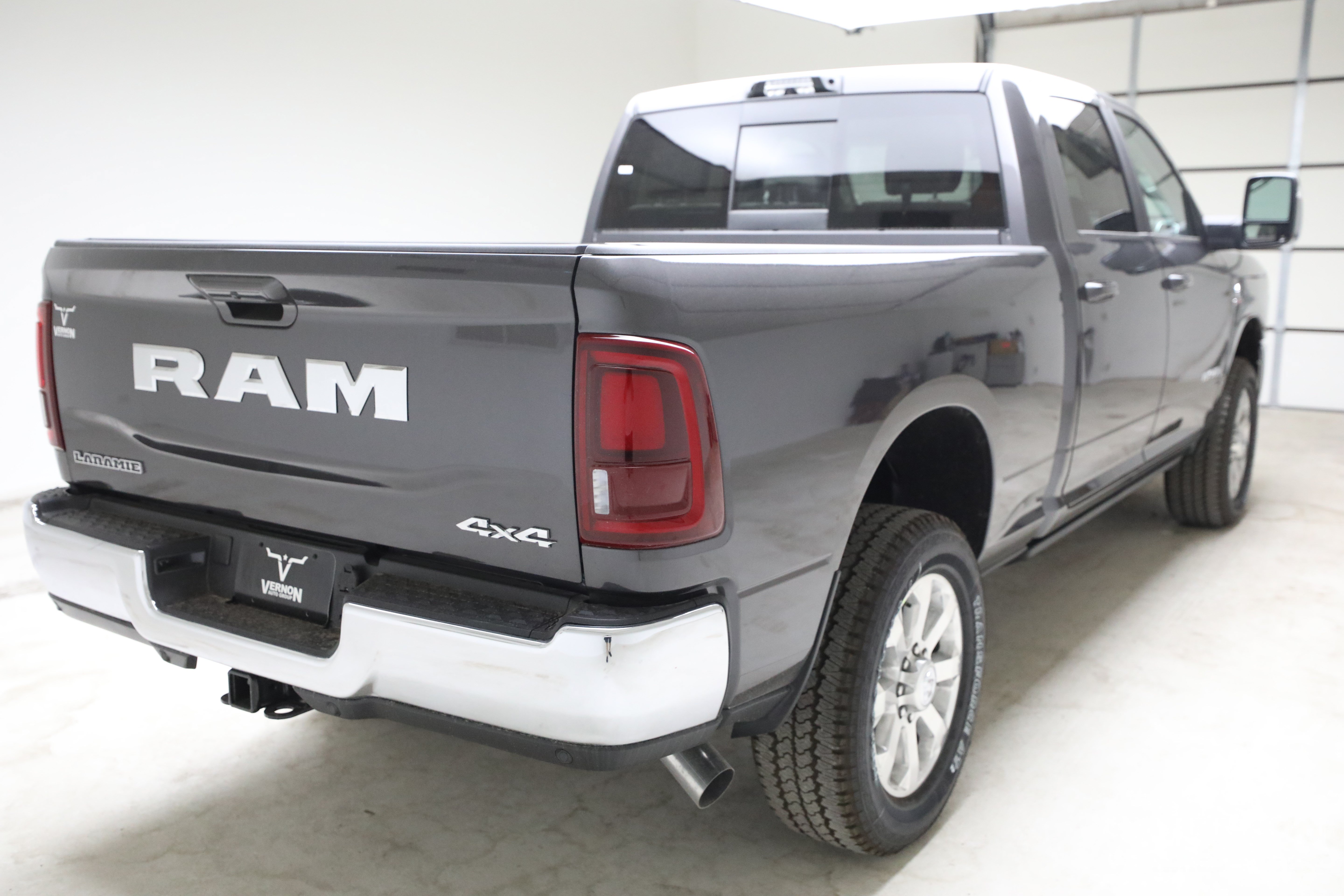 New 2026 RAM 3500 Laramie AWD/4WD image 5