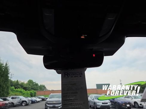 Used 2025 Subaru Forester Premium AWD/4WD image 12
