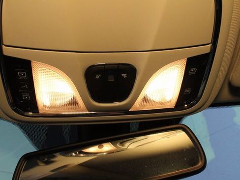 Used 2016 Jeep Cherokee Trailhawk w/ Comfort & Convenience Group image 29