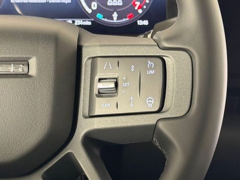 Used 2026 Land Rover Defender 110 S image 17