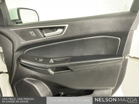Used 2022 Ford Edge SEL image 16