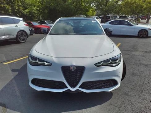 Used 2024 Alfa Romeo Giulia Sprint AWD/4WD image 8