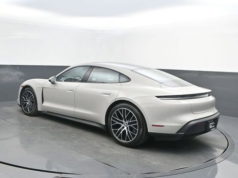 Certified 2023 Porsche Taycan image 3