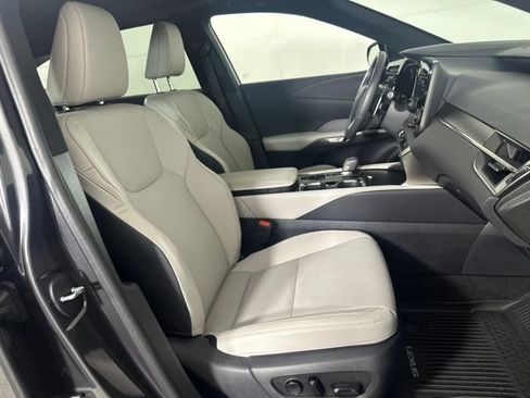 Used 2024 Lexus RX 350 Premium w/ Accessory Package AWD/4WD image 26