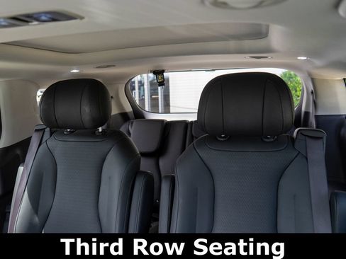 Certified 2025 Kia Carnival SX Prestige FWD image 13