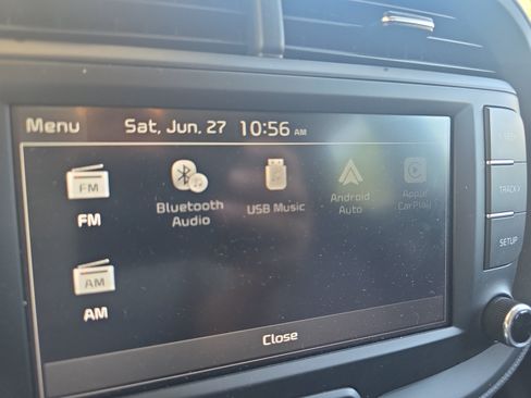 Certified 2025 Kia Soul LX w/ LX Technology Package FWD image 14