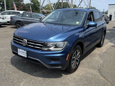 Used 2019 Volkswagen Tiguan SE w/ Panoramic Sunroof Package AWD/4WD image 8