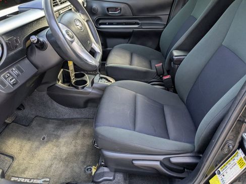 Used 2016 Toyota Prius C Two FWD image 5
