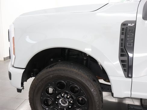 Used 2025 Ford F250 XLT w/ Black Appearance Package AWD/4WD image 36