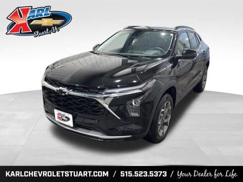 Used 2024 Chevrolet Trax LT w/ Driver Confidence Package FWD image 1
