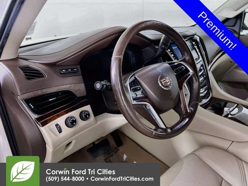 Used 2015 Cadillac Escalade ESV Premium AWD/4WD image 3
