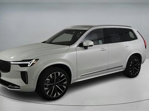 Certified 2026 Volvo XC90 B6 Ultra w/ Protection Package AWD/4WD image 8