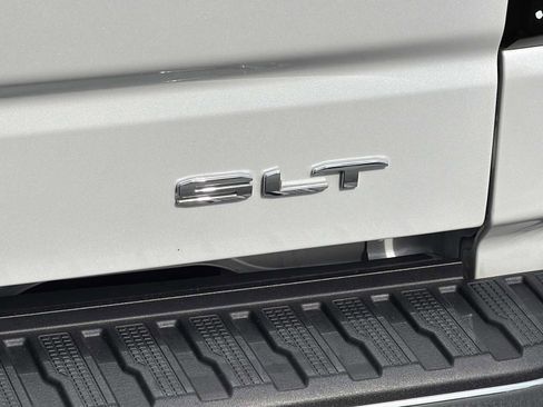Used 2024 GMC Sierra 1500 SLT w/ SLT Premium Plus Package AWD/4WD image 28