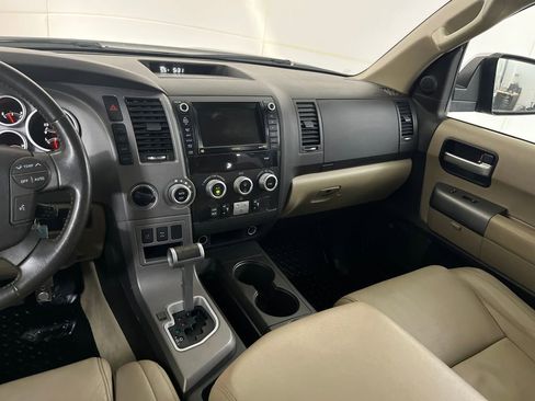 Used 2010 Toyota Sequoia Limited AWD/4WD image 33